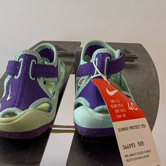 Nike Kids Water Shoes - Purple and Mint - Picture 1 of 4